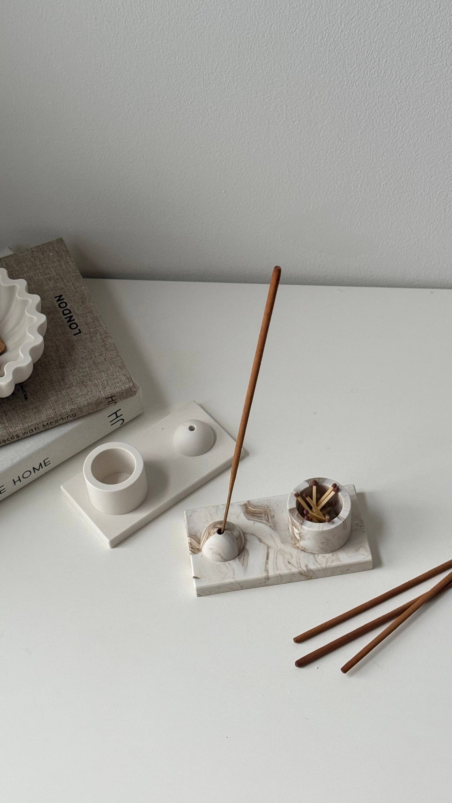 Jesmonite Incense Holder :: incense sticks & palo santo :: handmade in the UK