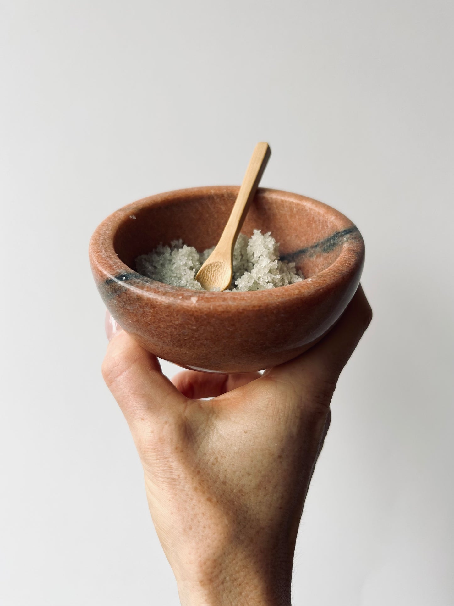 Marble salt, sugar & spice pinch bowl + wooden spoon - pink coral