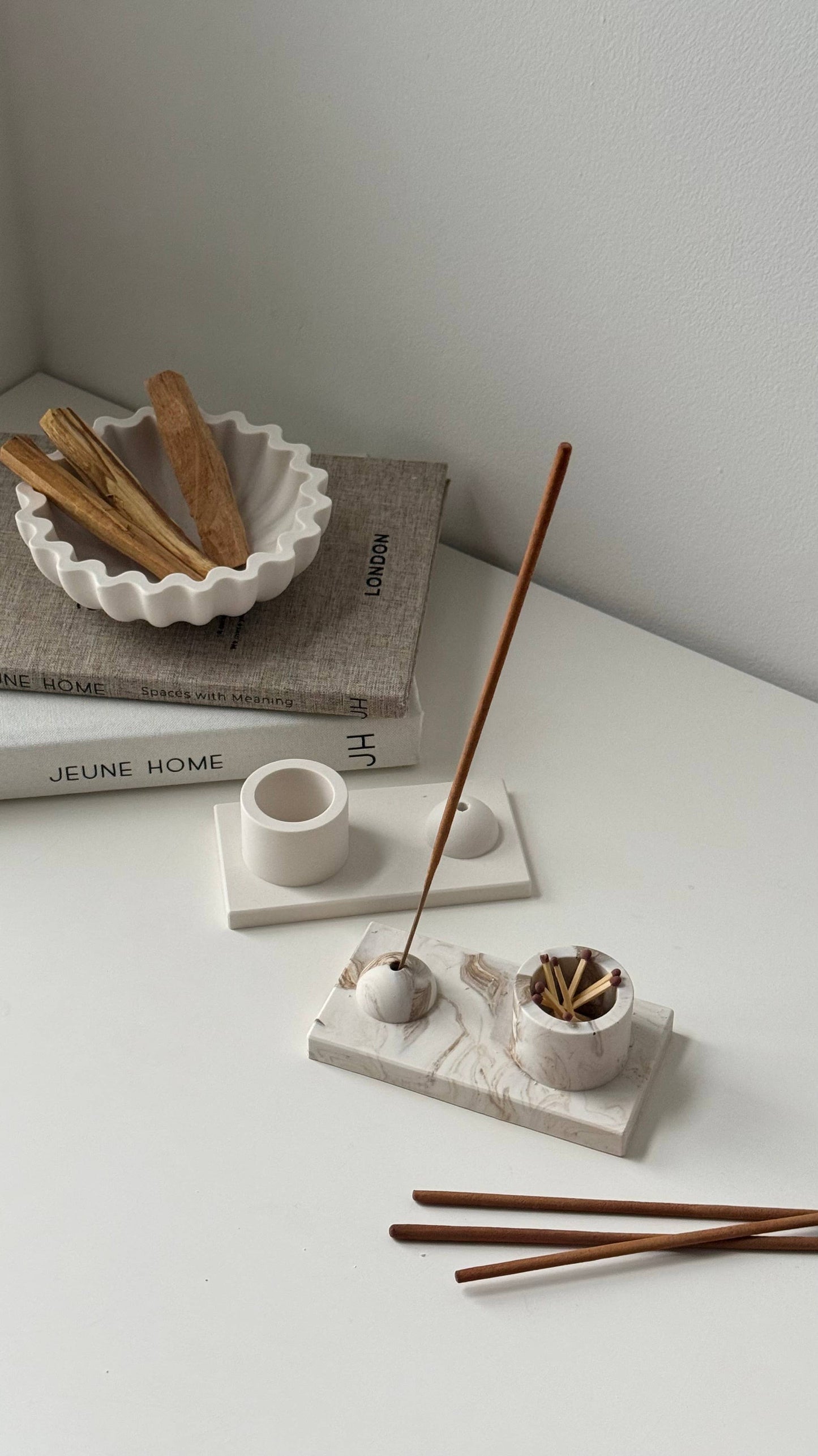 Jesmonite Incense Holder :: incense sticks & palo santo :: handmade in the UK