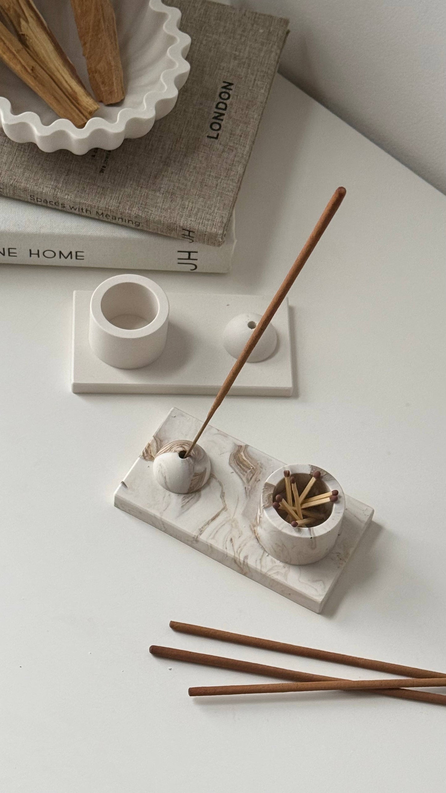 Jesmonite Incense Holder :: incense sticks & palo santo :: handmade in the UK