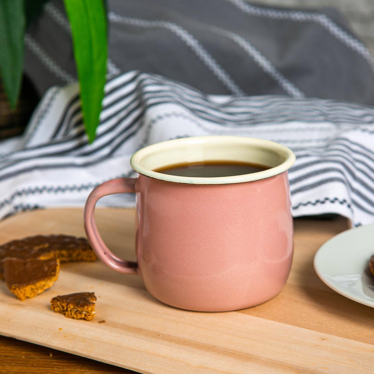 Enamel Belly Mug - Pink/White - 375ml